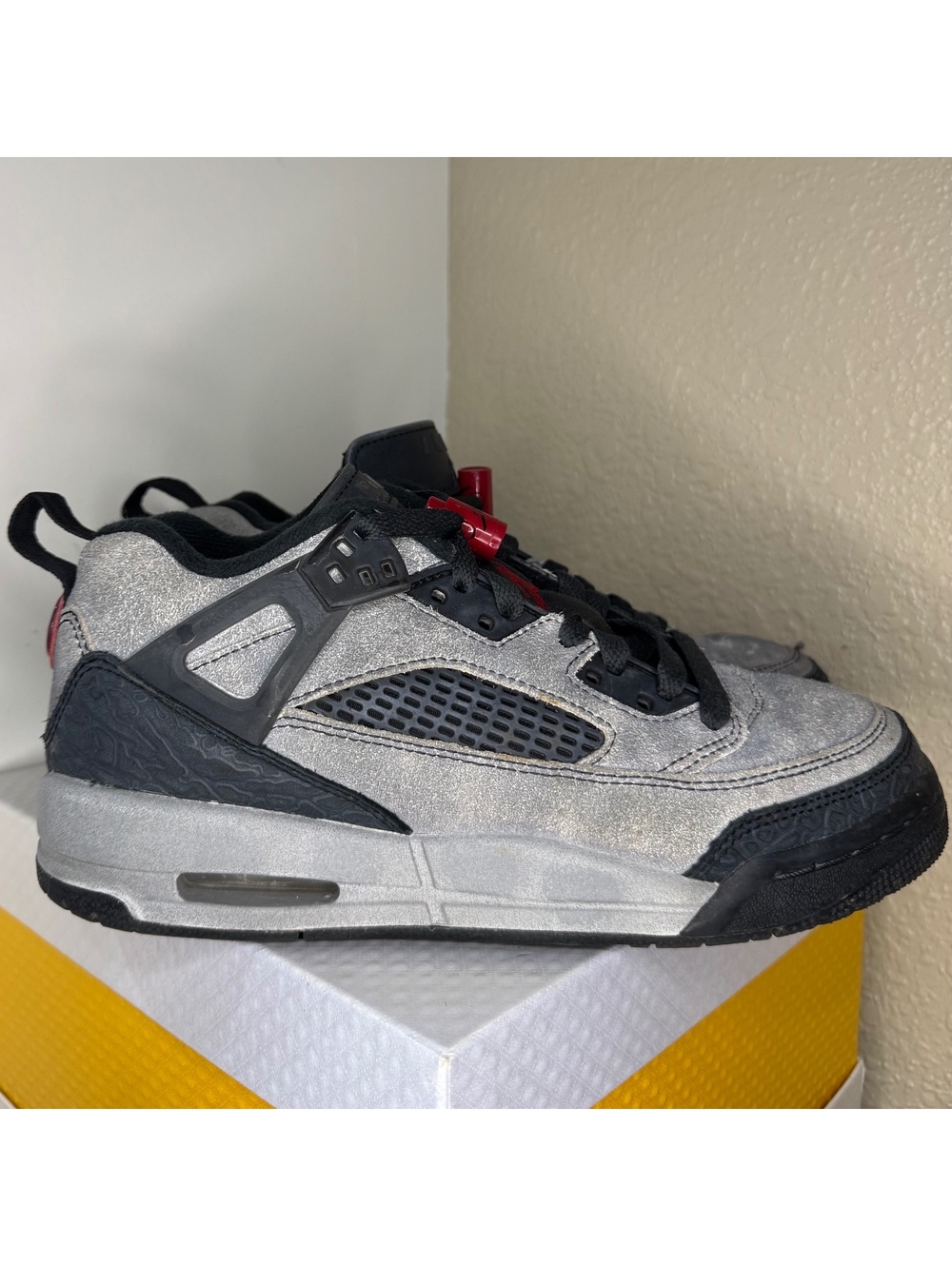 Jordan Spizike Low GS 5.5Y Anthracite Gym Red Black FQ3950-002
